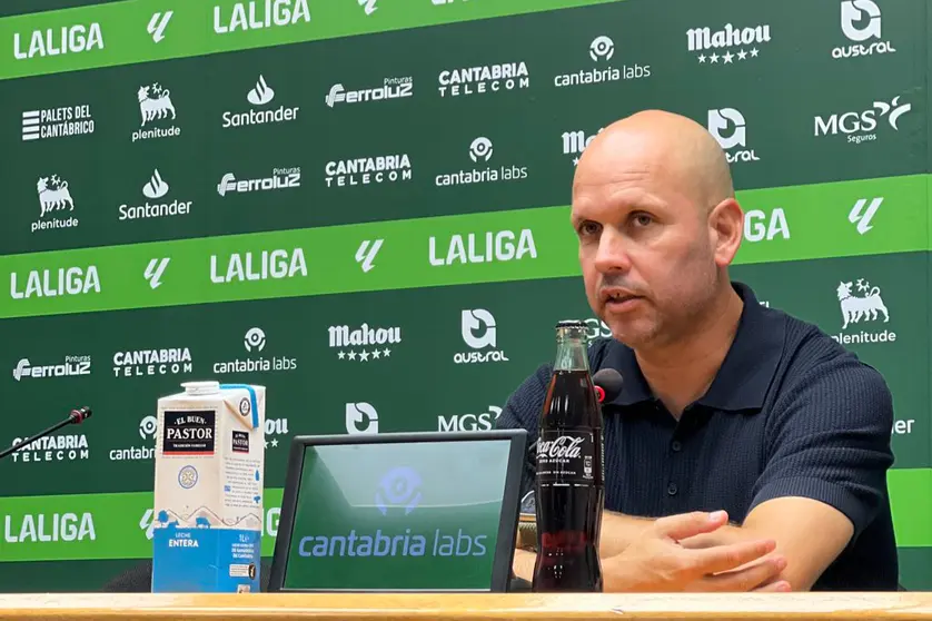 José Alberto López, entrenador del Racing Club