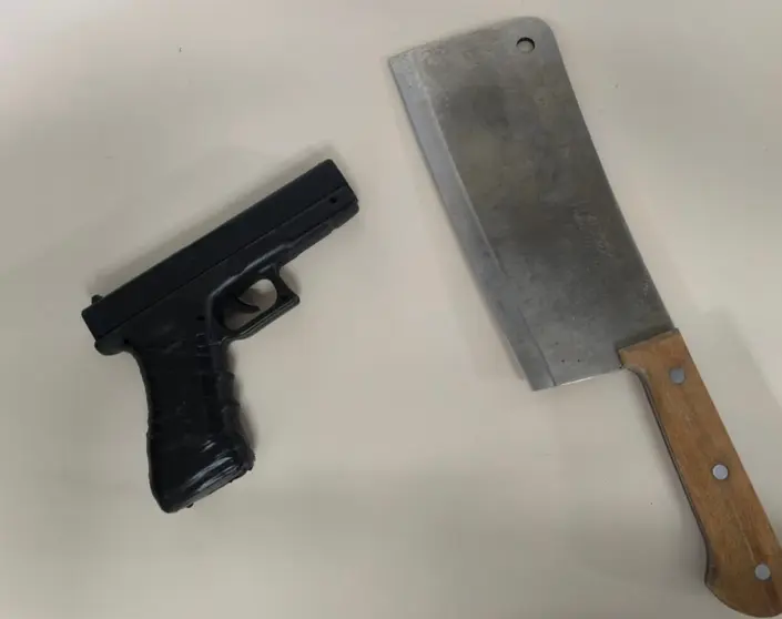 02-10-2025 ATRINCHERADO CEUTA ARMAS