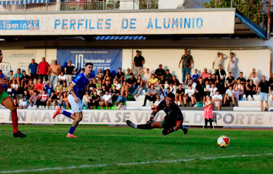 Imagen de uno de los goles del Maracena ante el Sporting