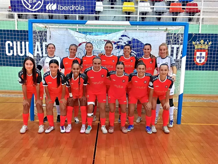 Formación del Camoens, antes de su duelo contra el Azuqueca