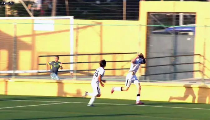 Danil celebra su gol en el minuto 92 de partido
