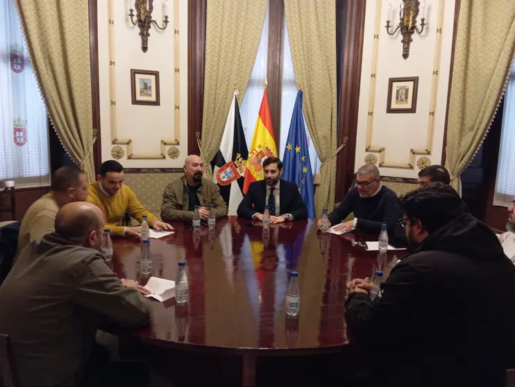 taxi gobierno reuni&oacute;n