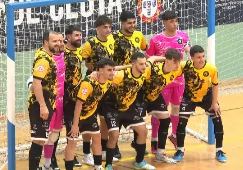 Los jugadores del Imperio Los Rosales, antes de afrontar su partido contra el Xerez