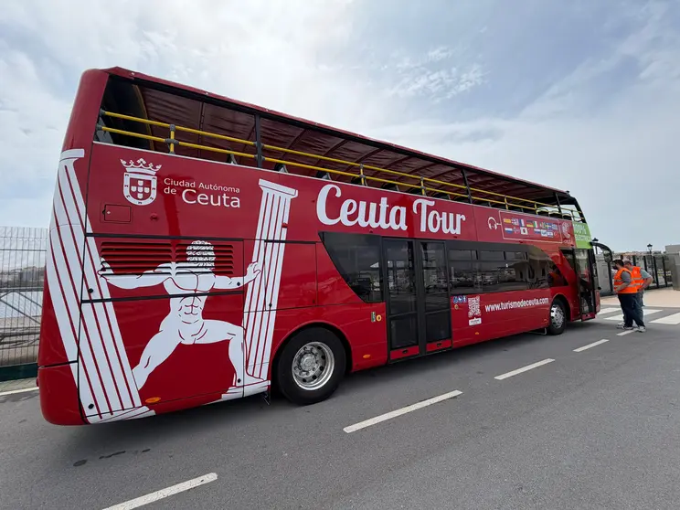 autob&uacute;s tur&iacute;stico