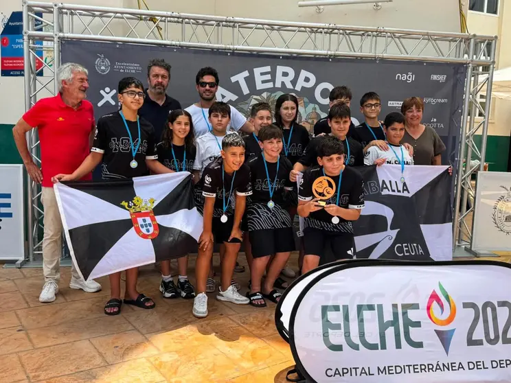 Los componentes del Caballa alev&iacute;n que han competido en el Nacional de Elche