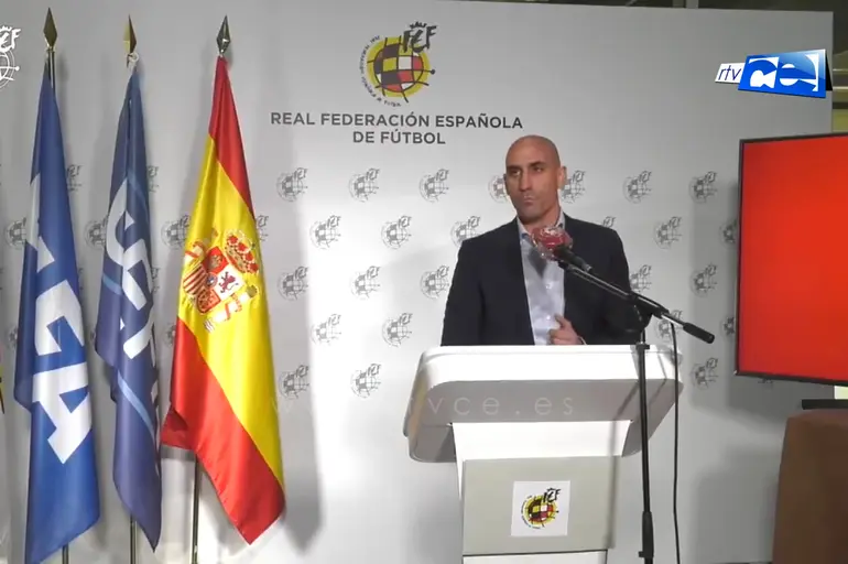 Rubiales aboga por la finalización de la temporada futbolística