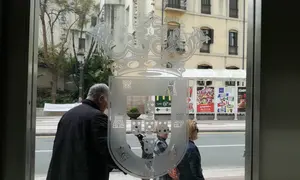 puerta asamblea