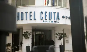 hotel puerta de &aacute;frica