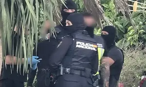 polic&iacute;a nacional 4