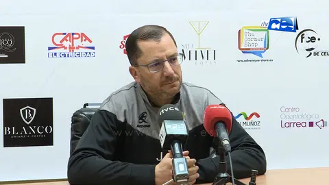 AD CEUTA (ENTRENADOR)