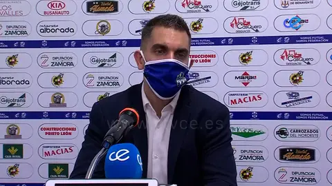 Entrenador Atco. Benavente