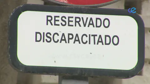 cartel reservado discapacitado