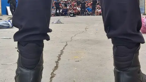 policia nacional botas nave tarajal