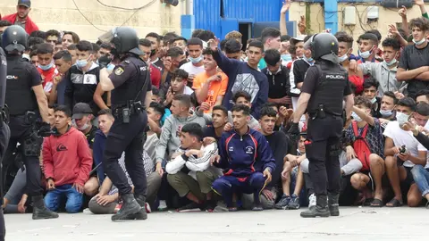 policia nacional migrantes menores marroquies