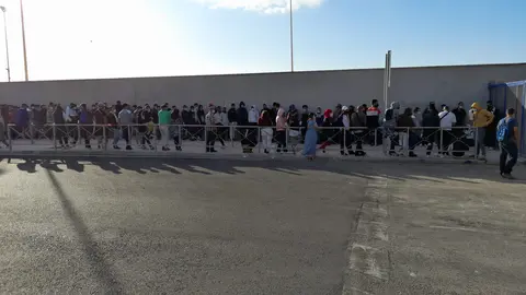 COLA TRAJAJAL PETICION ASILO