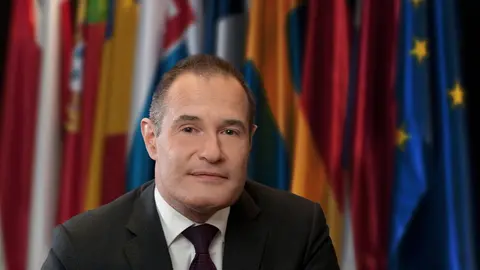 FABRICE_LEGGERI.prop_750x.2ad6bc377a