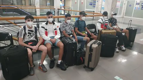 Menores de la Esperanza a la peninsula