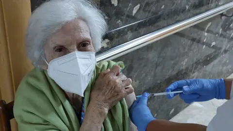 VACUNACIÓN RESIDENCIA