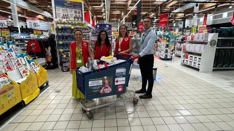 ENTREGA MATERIAL CARREFOUR CRUZ ROJA