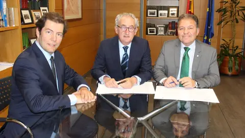 Firma convenio de colaboración (2)