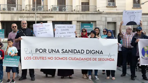 Concentración por la Dignidad de la Sanidad ceutí