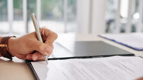 signing-contract-2021-08-27-10-37-24-utc (1)