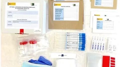 KIT PARA LA TOMA DE VESTIGIOS BIOLÓGICOS DEL CUERPO DE LA VÍCTIMA