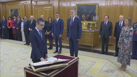 NUEVO GOBIERNO PSOE SUMAR