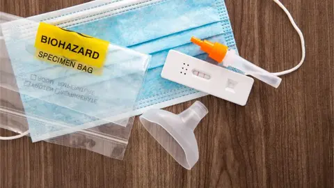 test antigenos y mascarilla