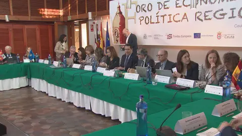 FORO ECONOMIA Y POLITICA REGIONAL
