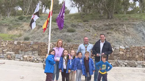 Scouts entregan placas a Ramírez y Guerrero