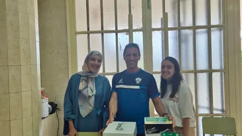 Jóvenes por la Dignidad entrega en los colegios el material escolar del evento ‘Diversión Solidaria II’