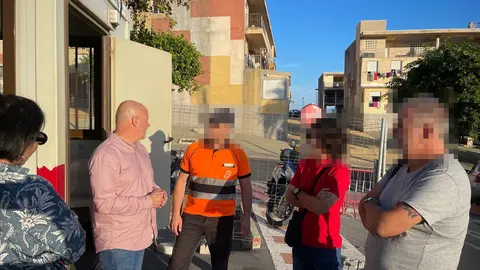 Miembros de UGT visitando diversos centros de trabajo de AMGEVICESA