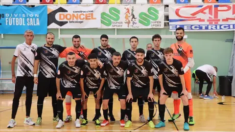 Formación de la Real Sociedad La Pantera antes del partido