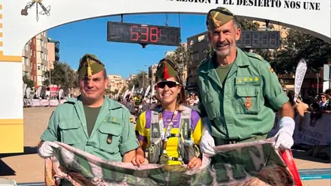 María Romero, poco después de haber cruzado la meta en la prueba almeriense