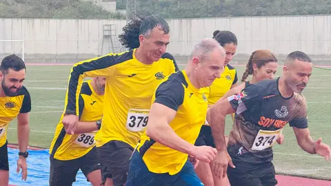 Una imagen de los corredores que han participado en los 1.600 metros de la Milla en Pista