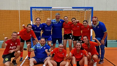 Los componentes del Camoens celebran la victoria en tierras madrileñas