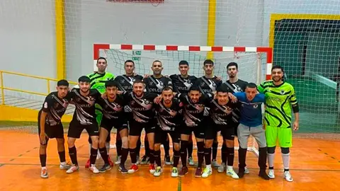 Formación del Imperio Los Rosales, que ya es nuevo equipo de Segunda B
