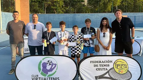 Un momento de la entrega de premios en las pistas del Parque Marítimo