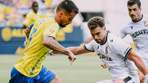 Marcos Fernández presiona al cadista Suso