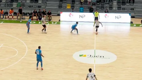 Un lance del Avanza Jaén-Ceutí de este sábado en el Olivo Arena