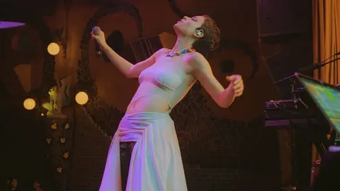 Sila-Lua-live-Mexico-3-1024