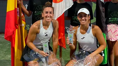 Olga Parres, junto a la alicantina Lucía Cortez