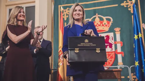 ministra educaci&oacute;n tol&oacute;n