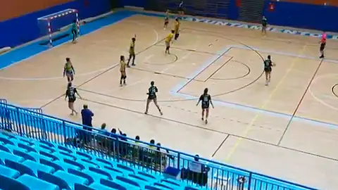 Un momento del choque disputado por el Estudiantes en Torrej&oacute;n