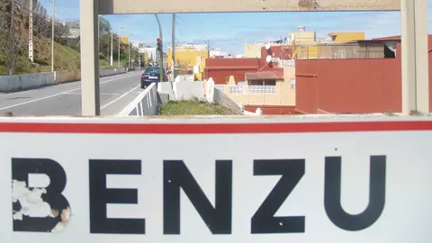 benz&uacute; letrero