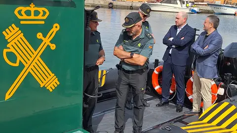 guardia civil servicio mar&iacute;timo p&eacute;rez triano