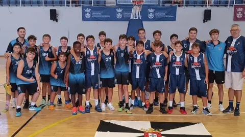 Los equipos de La Inmaculada disfrutaron de una jornada de baloncesto junto a los de Chiclana y San Fernando