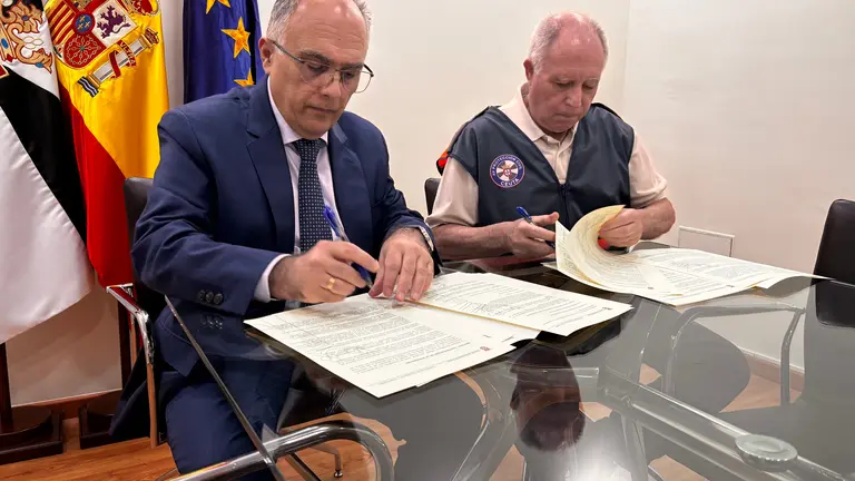 La Ciudad renueva su convenio con la Asociación de Voluntarios de Protección Civil