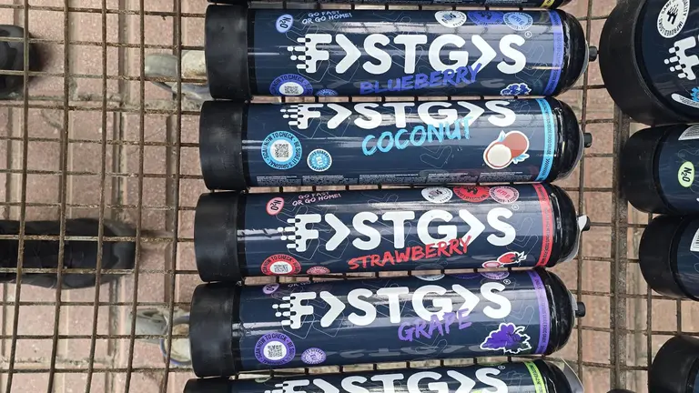 La Policía Local interviene 44 botellas de óxido nitroso